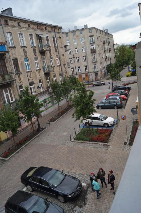Red Apartament